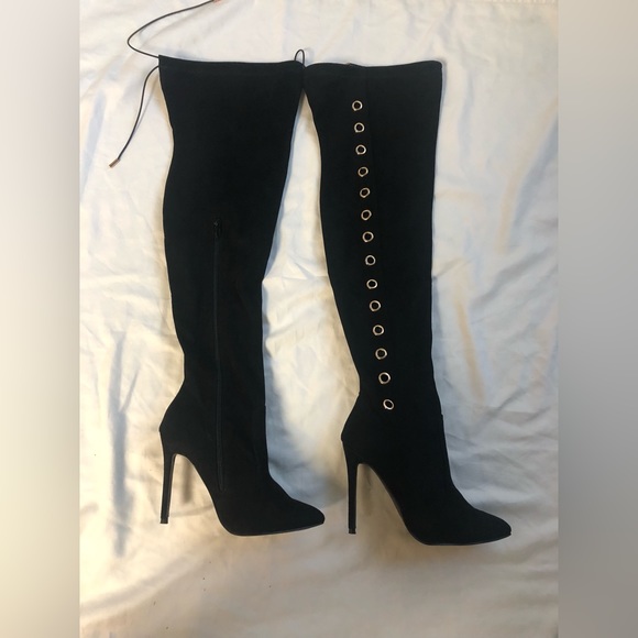 AMICLUBWEAR KNEE HIGH BOOTS WITH GROMMET DETAIL SIZE: 8.5 - Picture 2 of 8
